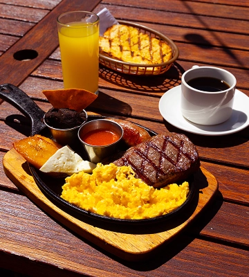 Platillo de carnes a la brasa en Tango
